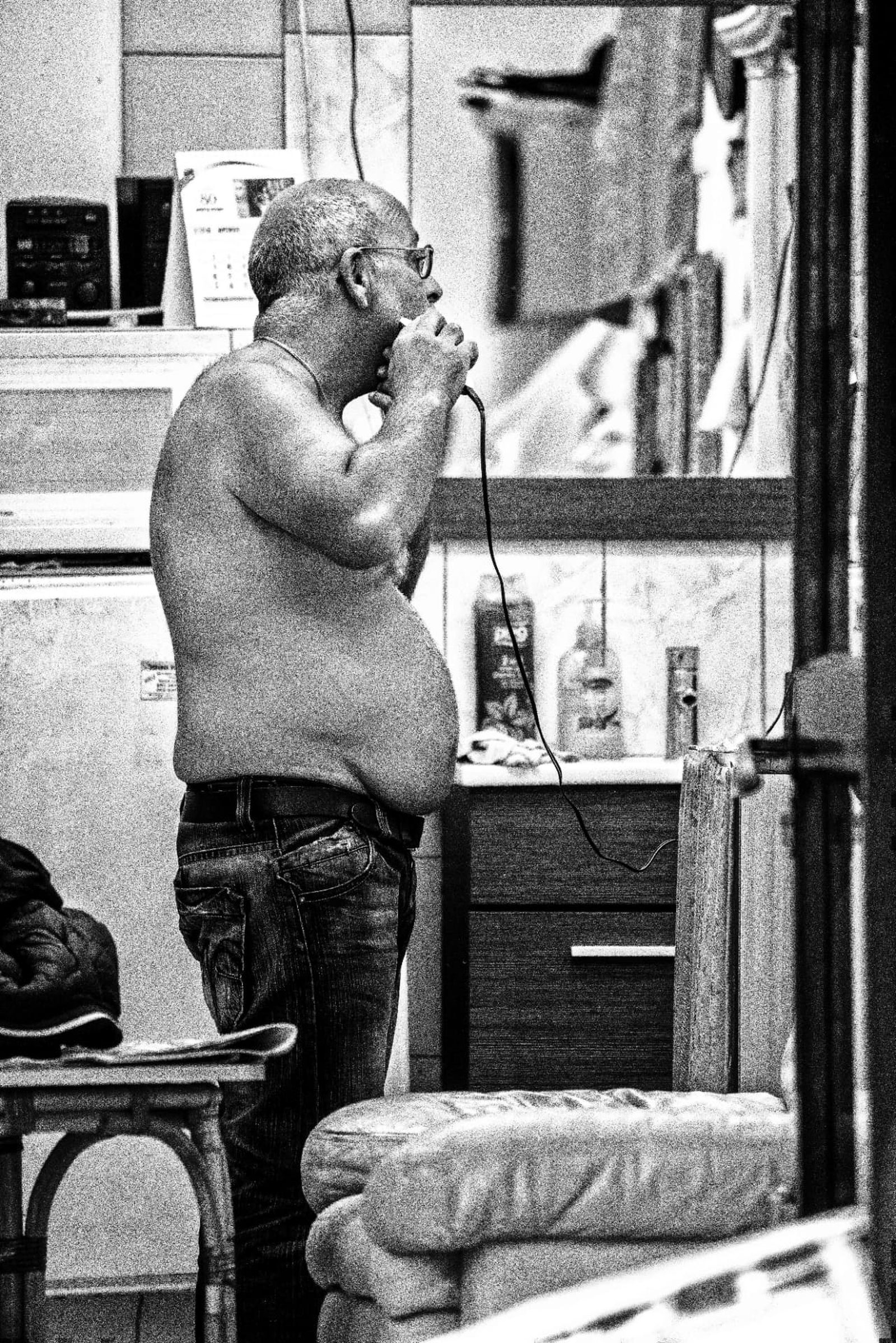 TEL AVIV AT HOME (2025) – Fotografie von Thomas Anderer, Fine Art Fotografie, 67 × 100 cm
